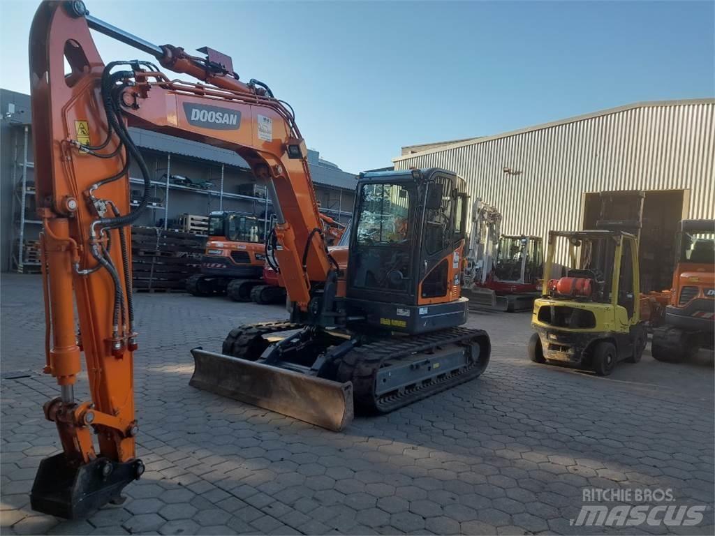 Doosan DX85R-3 Midibagger  7t - 12t