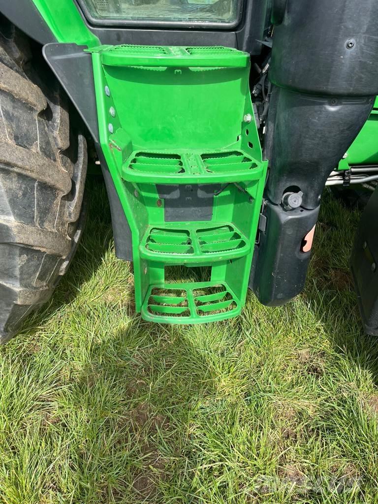 John Deere 6130 R Traktoren