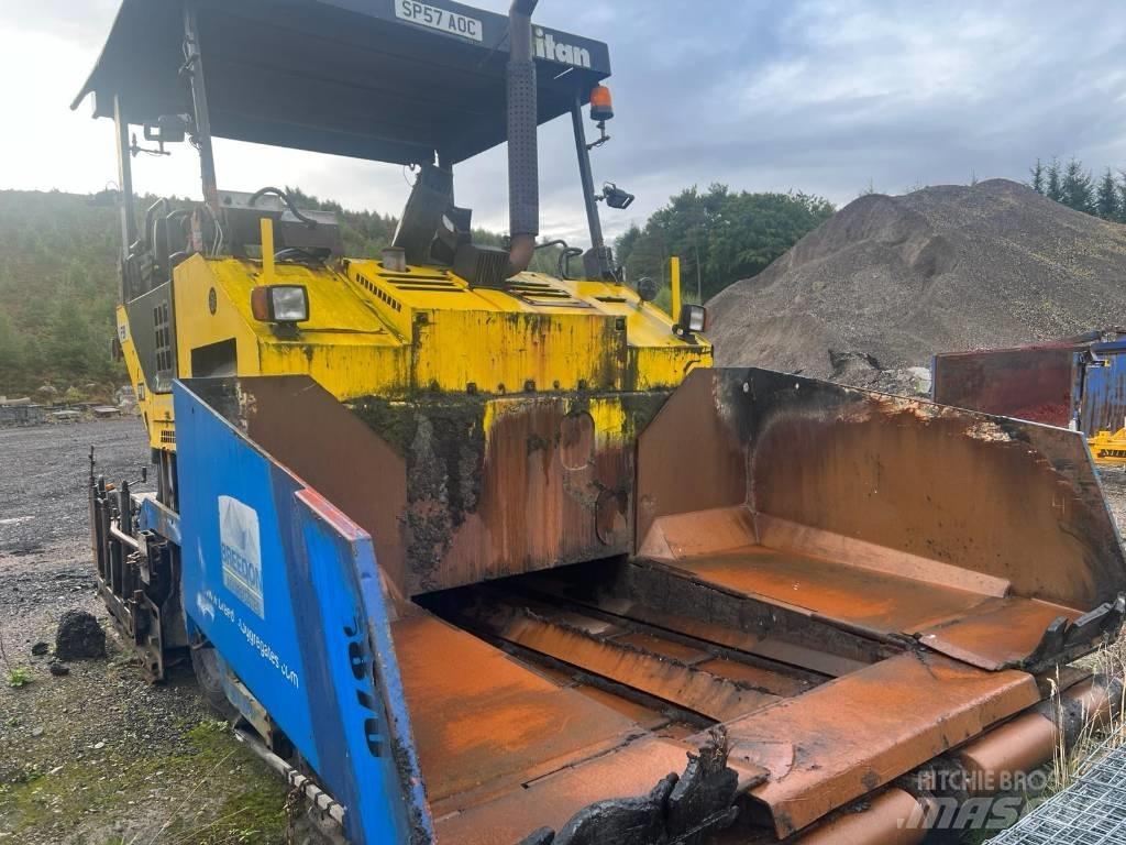 Titan 6870 Paver Strassenfertiger