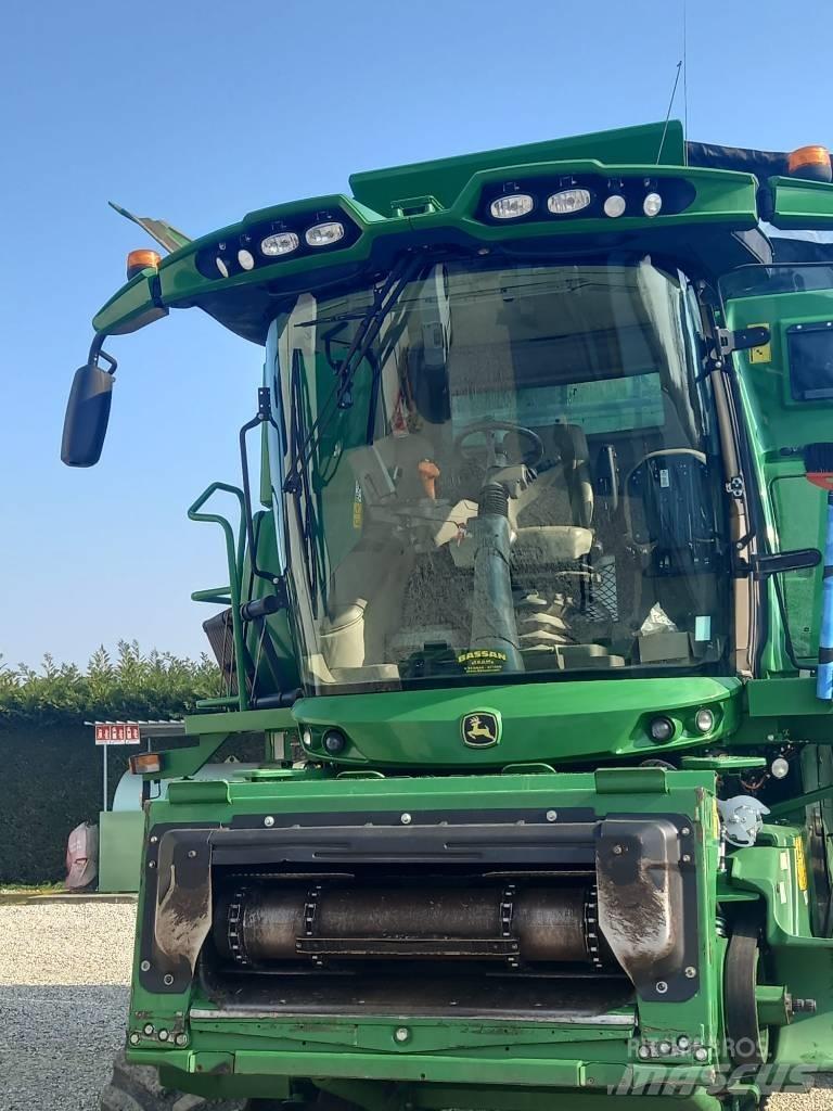 John Deere S 780i Mähdrescher