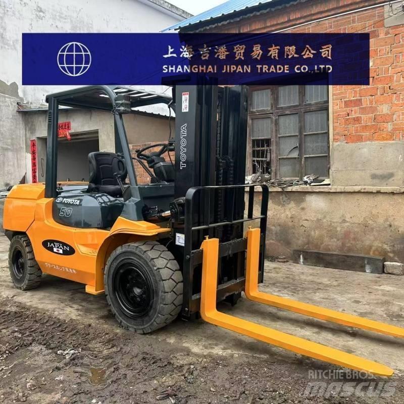 Toyota 5 ton Diesel Stapler