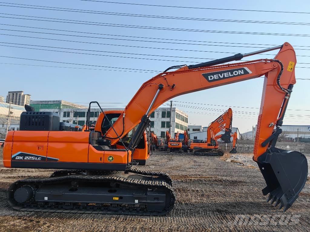 Doosan DX225 Raupenbagger