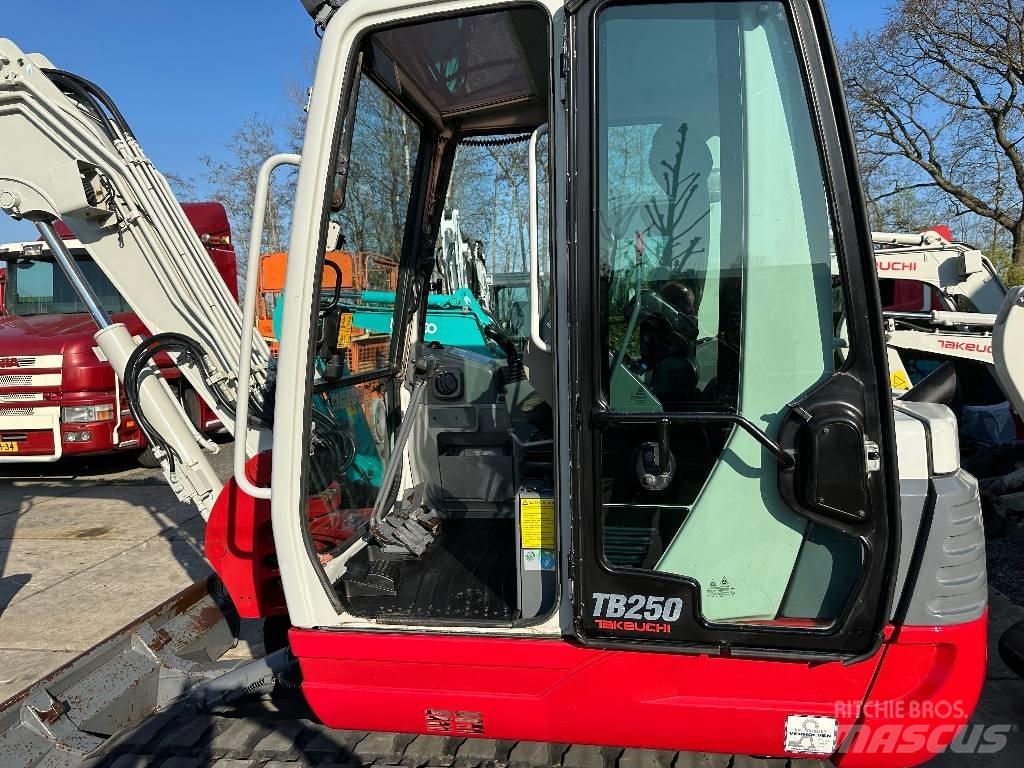 Takeuchi TB250 Minibagger < 7t