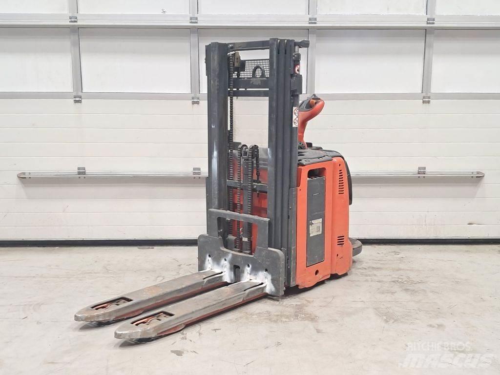 Linde D12 AP Deichselstapler