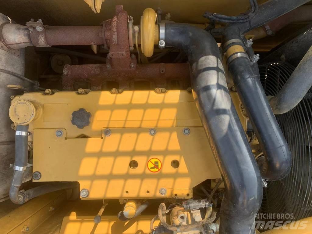 CAT 323 D L Raupenbagger