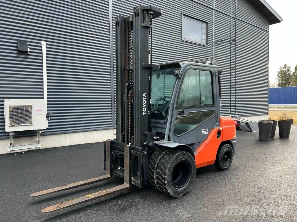 Toyota 52-8 FD JF 35 Diesel Stapler