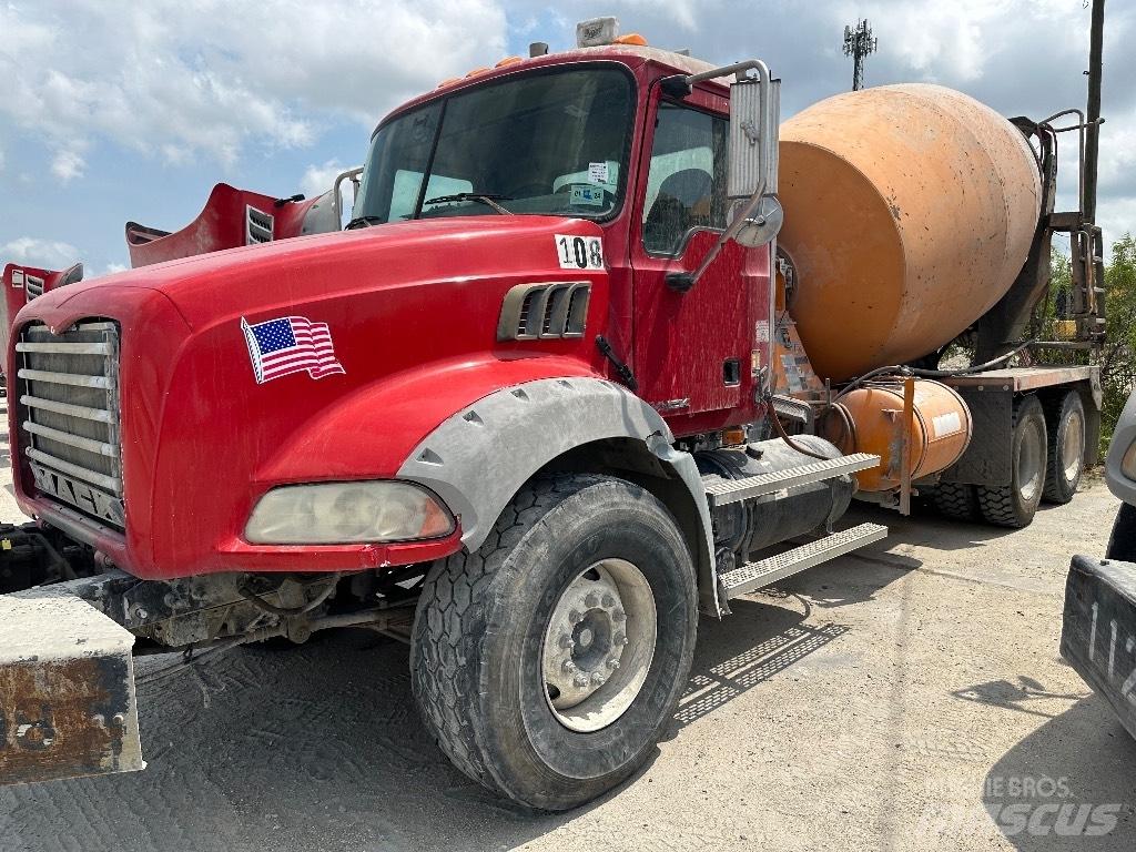 Mack Granite GU 813 Andere Fahrzeuge