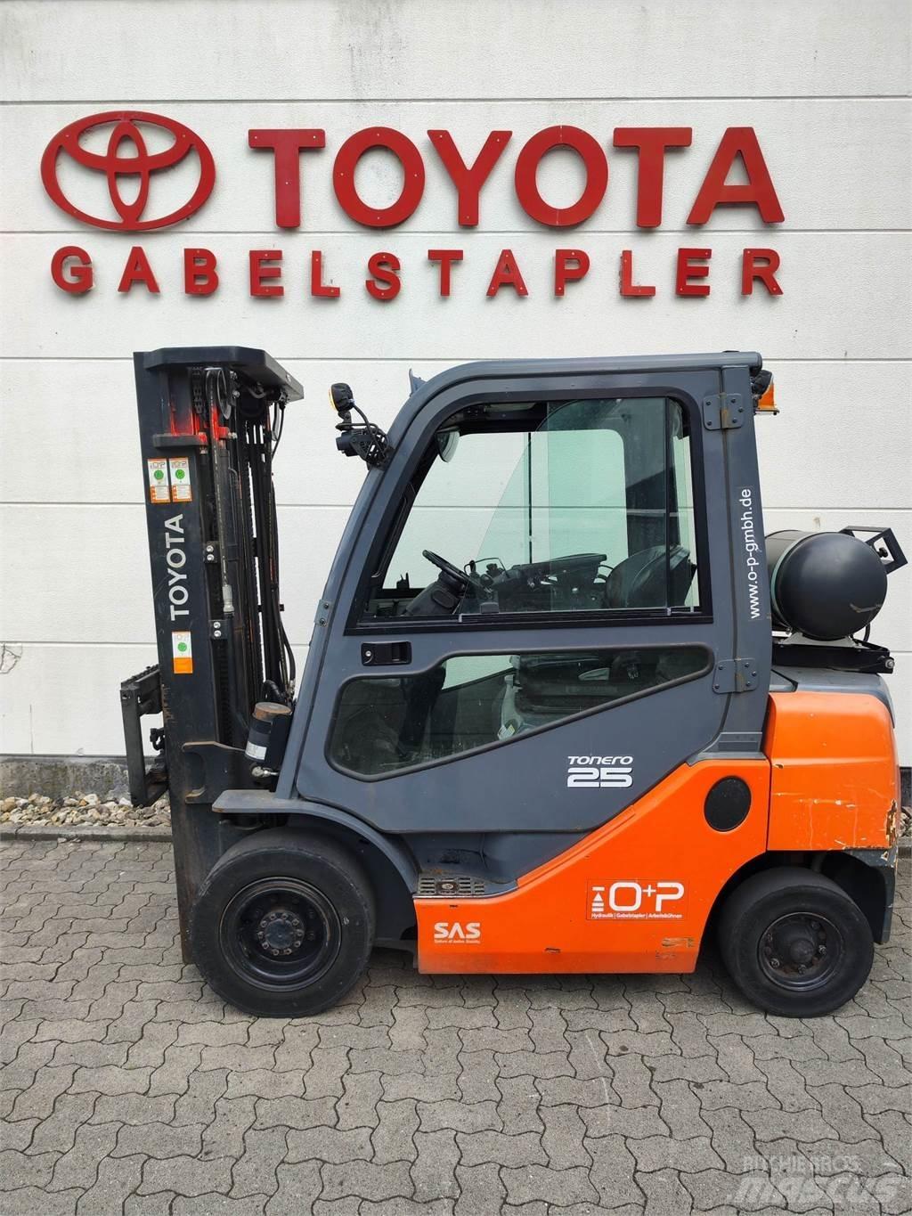 Toyota 02-8FGF25 Gas Stapler