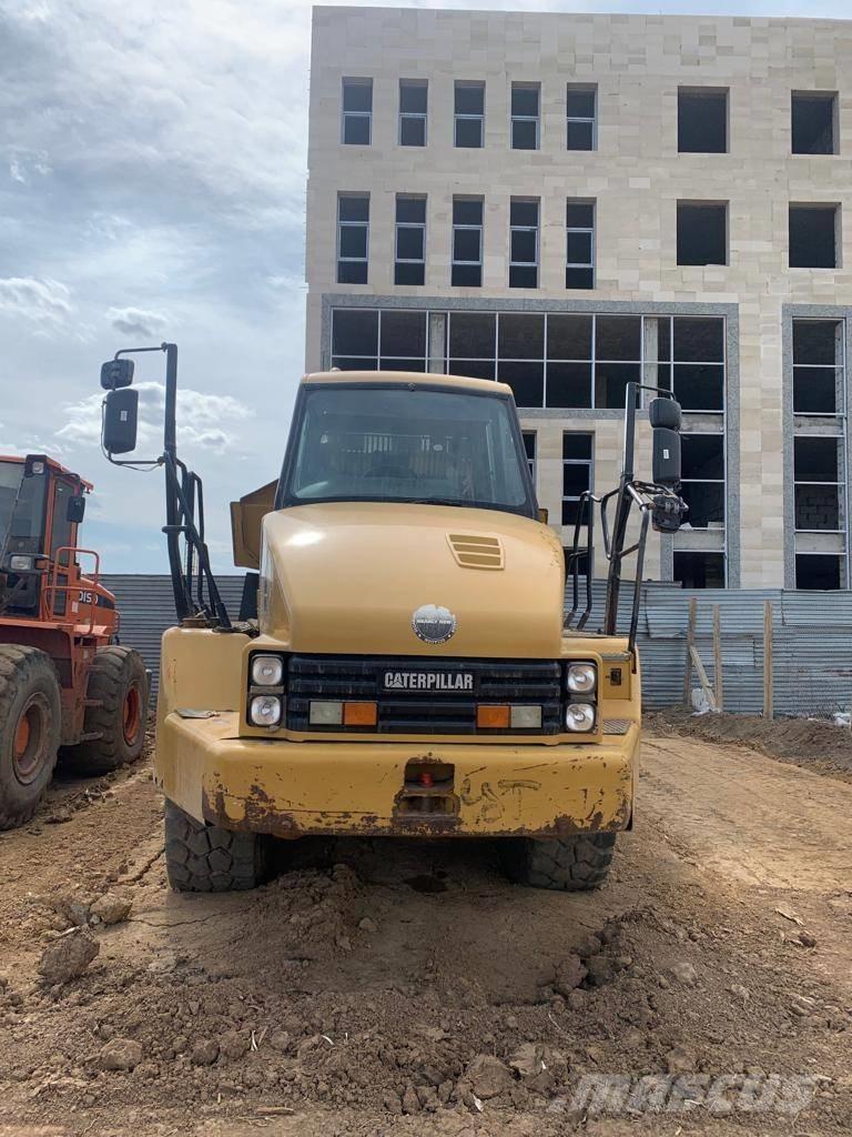 CAT 730 Dumper - Knickgelenk
