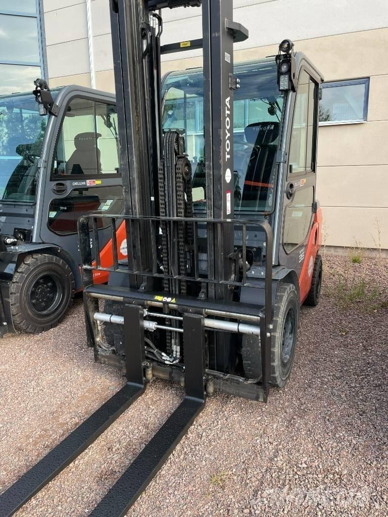 Toyota 52-8FDJF35 Diesel Stapler