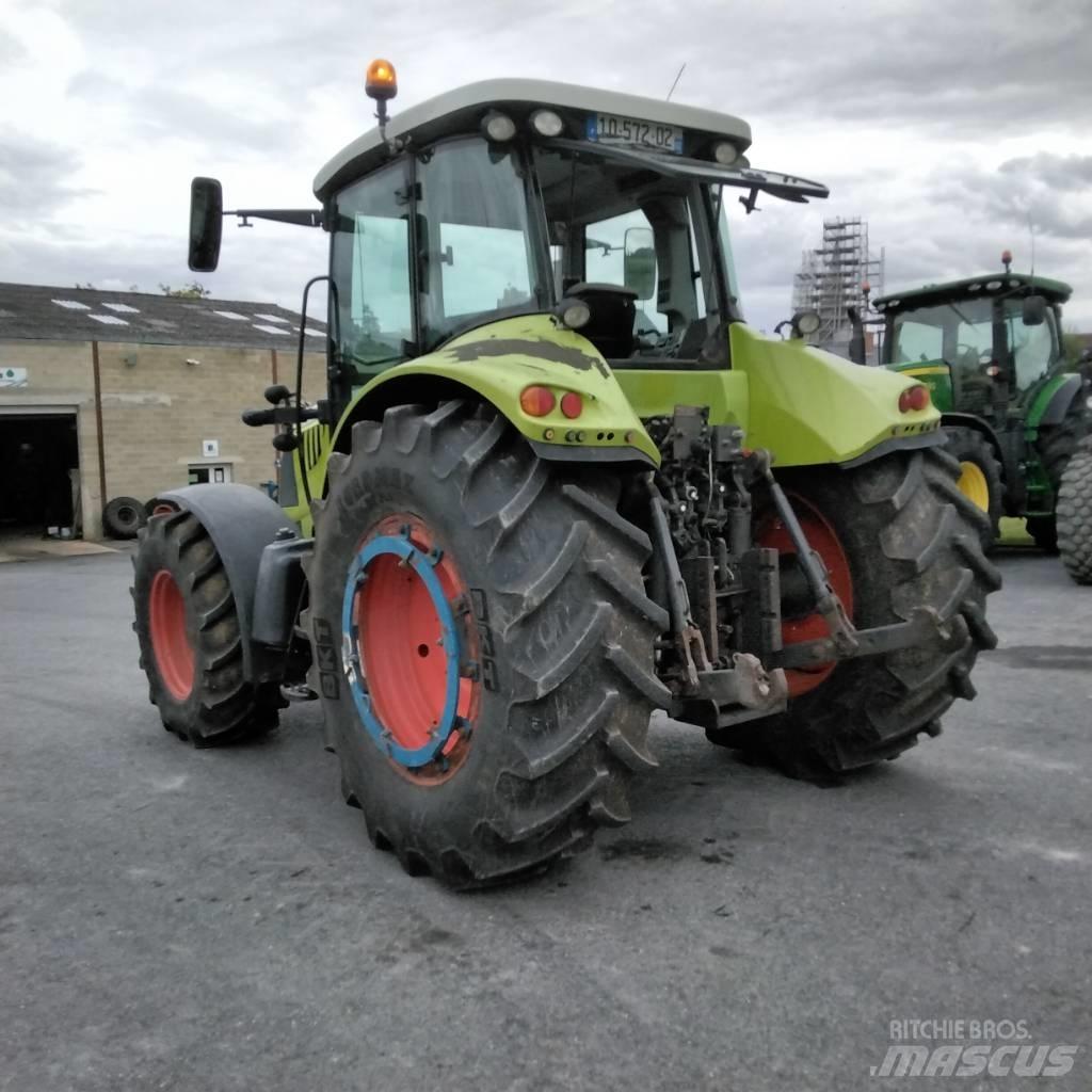 CLAAS Arion 640 Traktoren