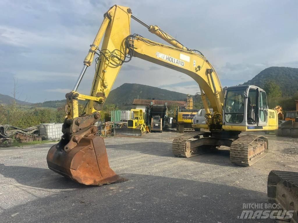 New Holland E 305 Raupenbagger