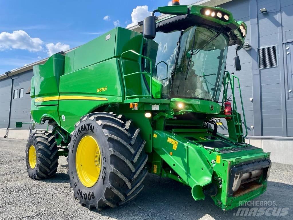 John Deere S 670 i Mähdrescher