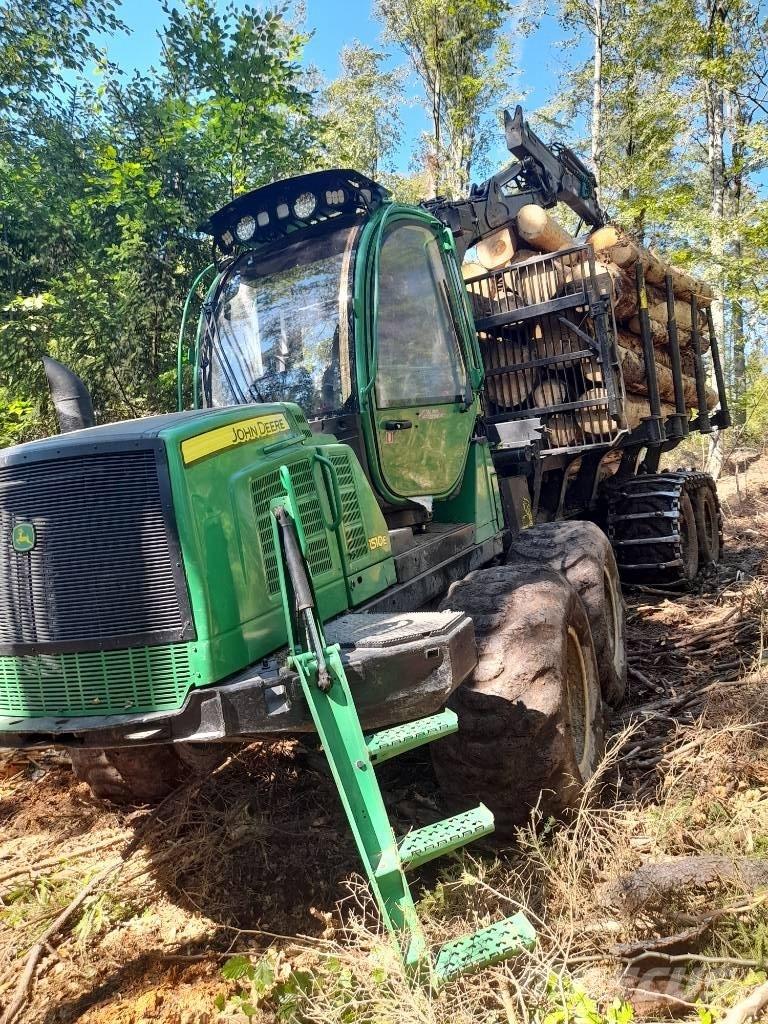 John Deere 1510 E Forwarder