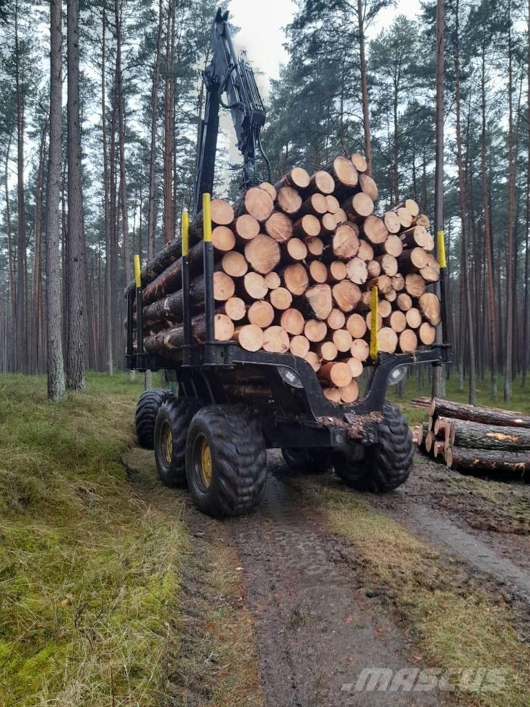 John Deere 1510 E Forwarder