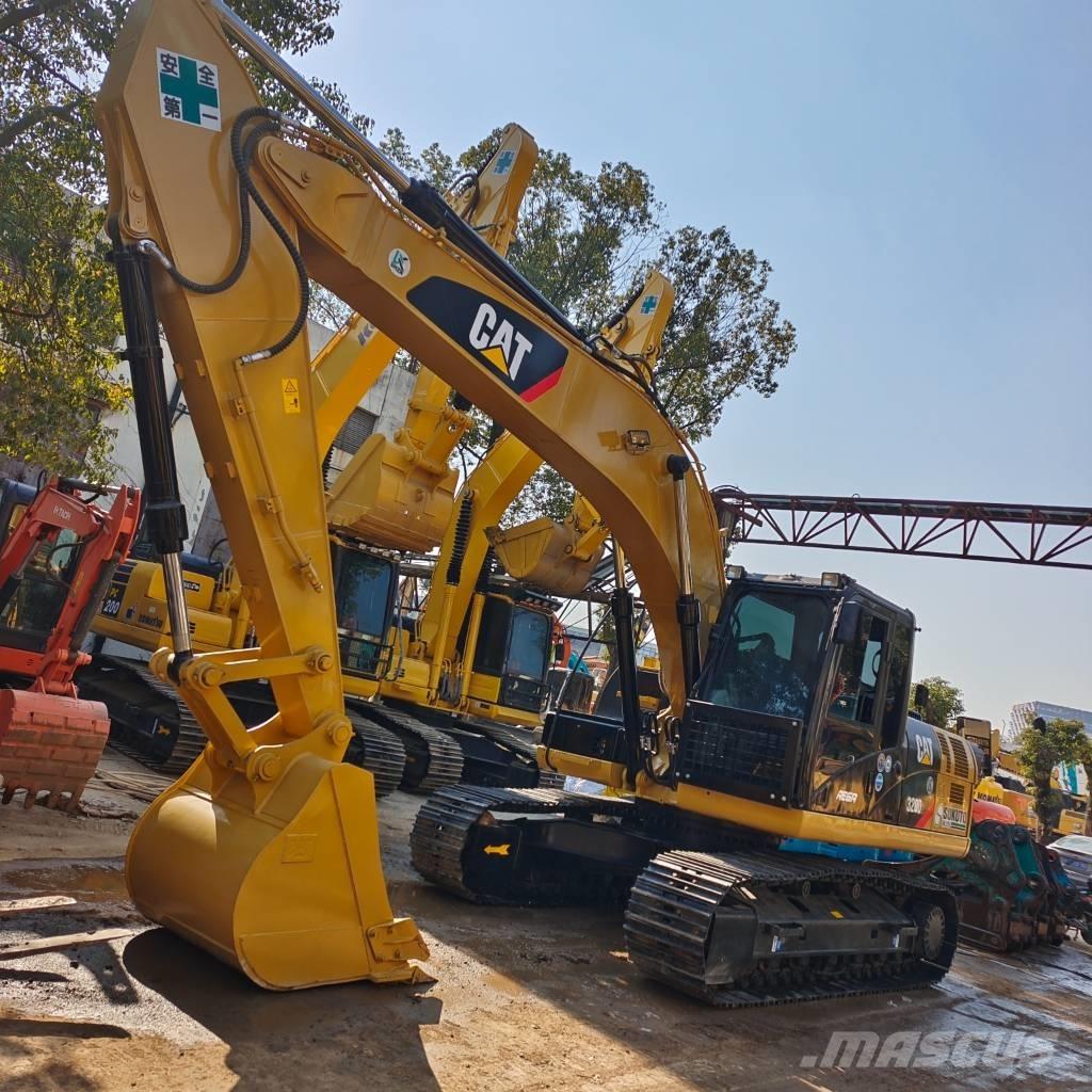 CAT 320 D2 Raupenbagger