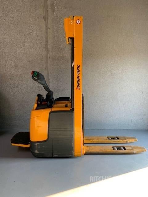 Jungheinrich ERC 214 Deichselstapler