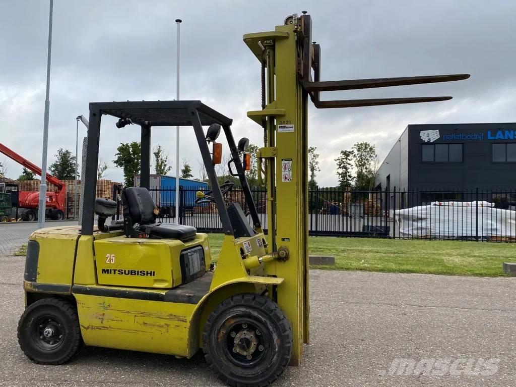 Mitsubishi FD25T Diesel Stapler