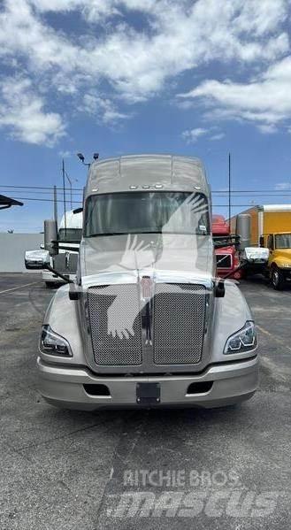 Kenworth T680 Sattelzugmaschinen