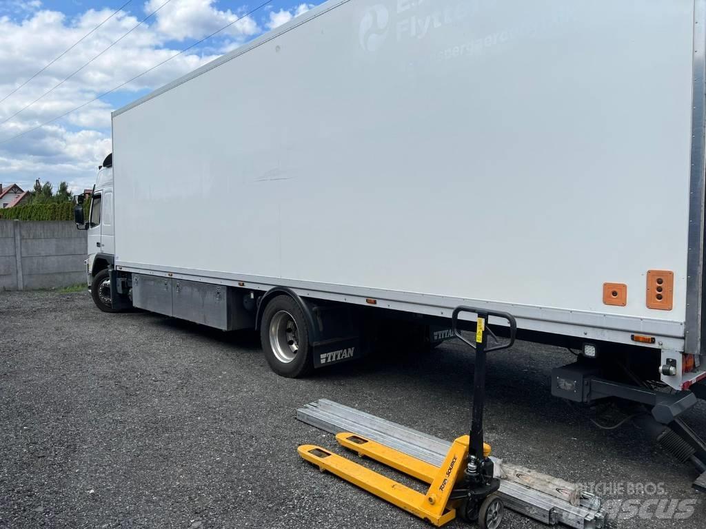 Volvo FM 330 Kastenaufbau