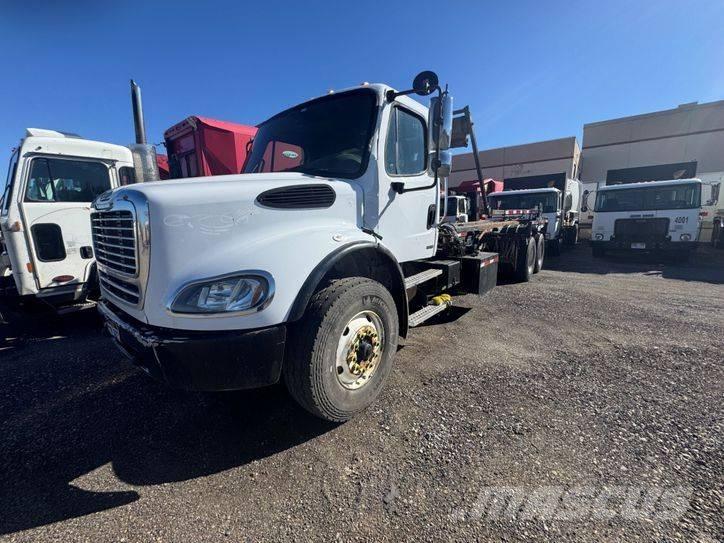 Freightliner M2 Absetzkipper