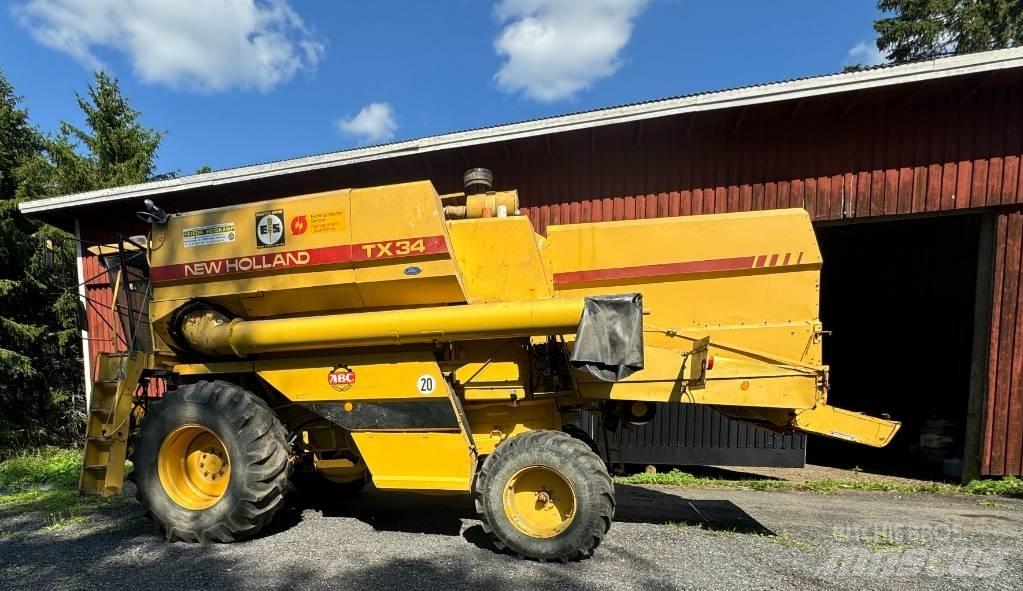 New Holland TX 34 Mähdrescher