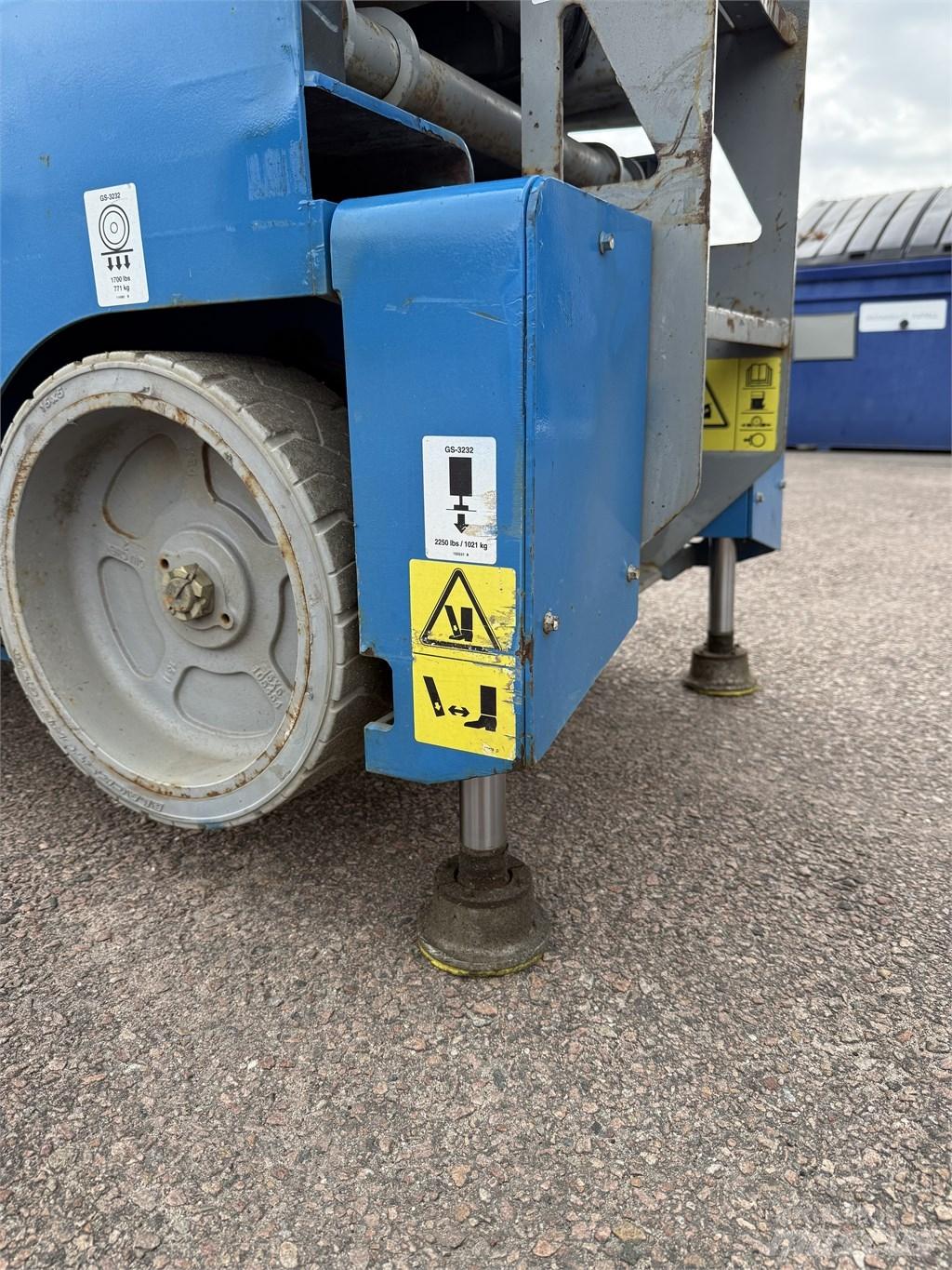 Genie GS3232 Scheren-Arbeitsbühnen