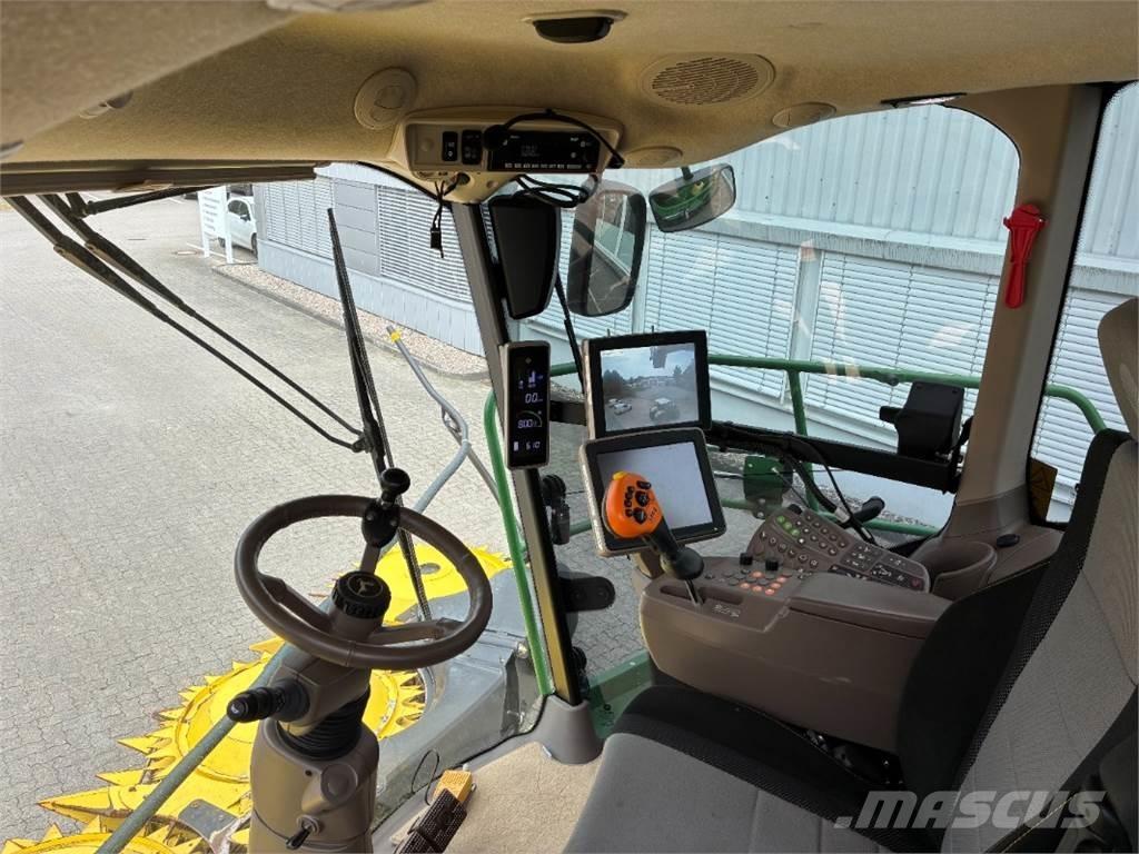 John Deere 9700i Feldhäcksler