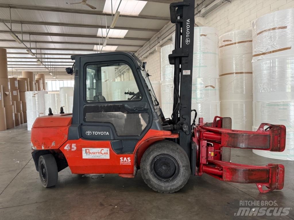 Toyota 02-7 FD 40 Diesel Stapler