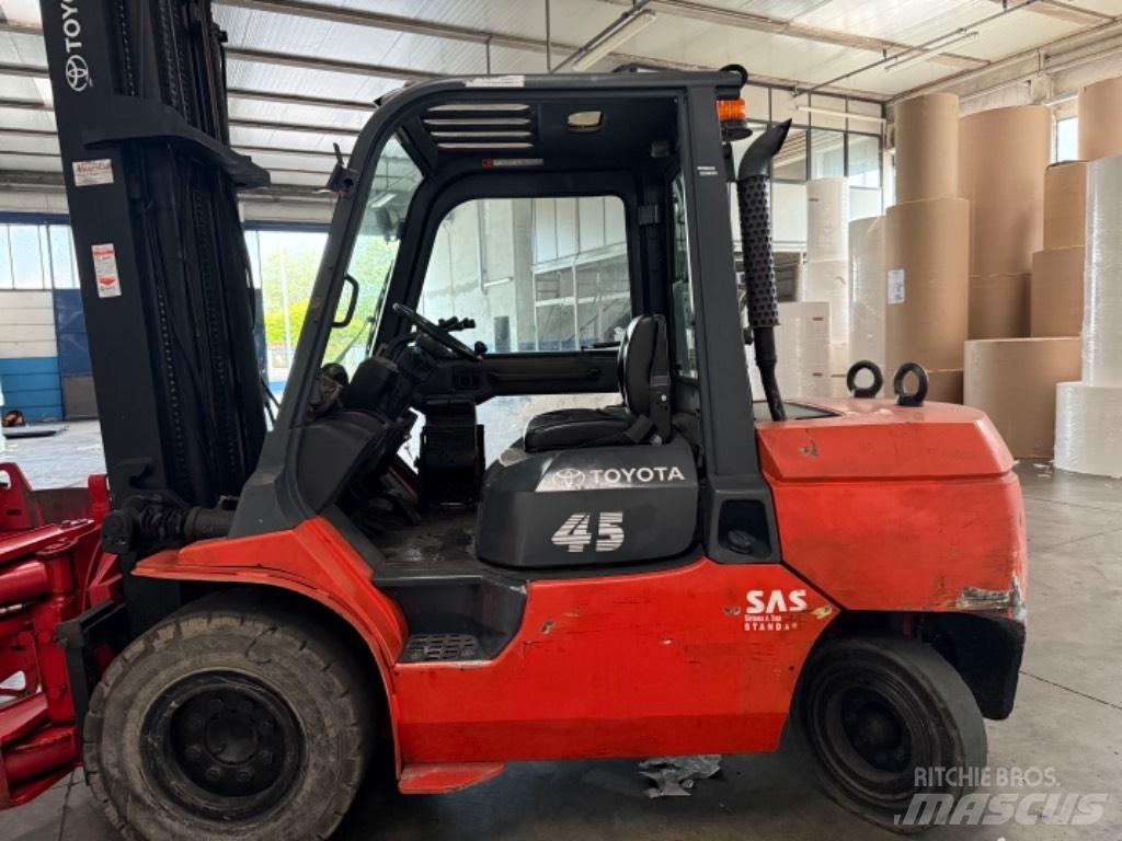Toyota 02-7 FD 40 Diesel Stapler