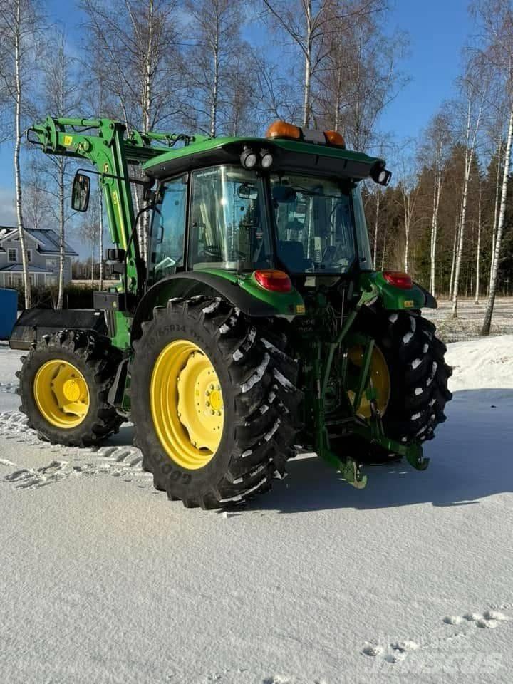 John Deere 5100R Traktoren