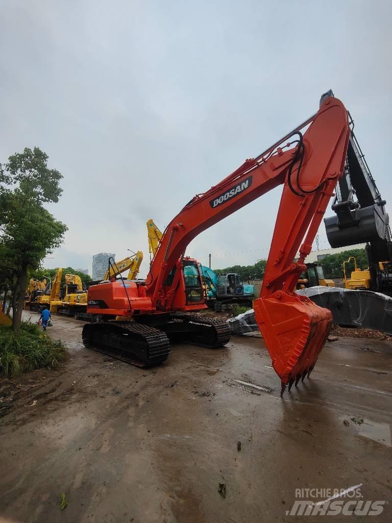 Doosan 220 LC-7 Raupenbagger