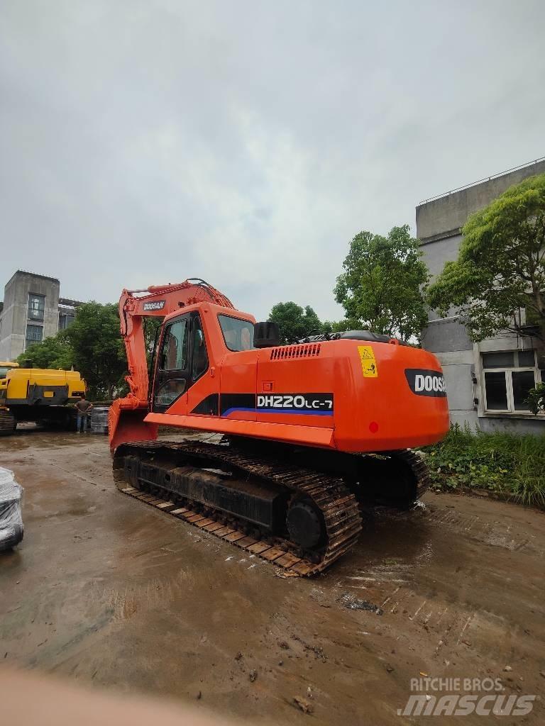 Doosan 220 LC-7 Raupenbagger
