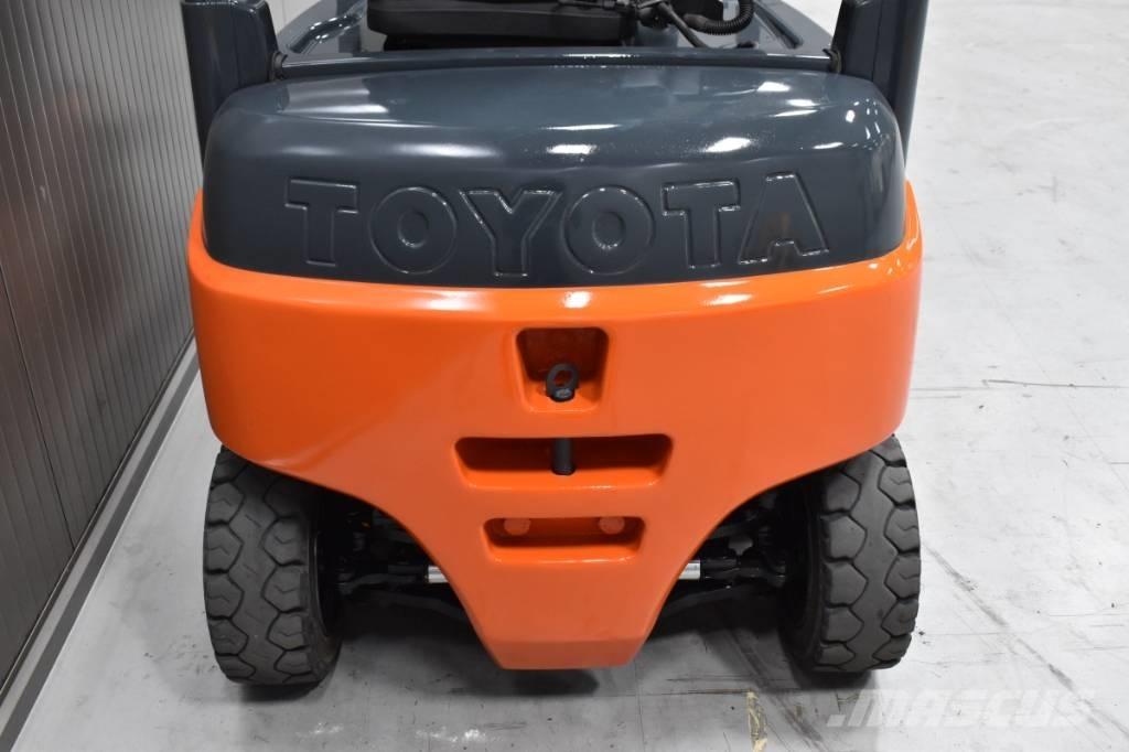 Toyota 8FBMK16T Elektro Stapler