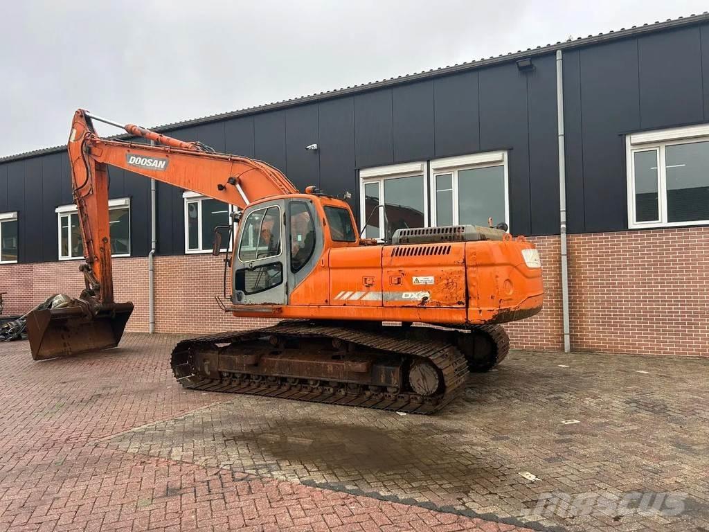 Doosan DX255LC Raupenbagger