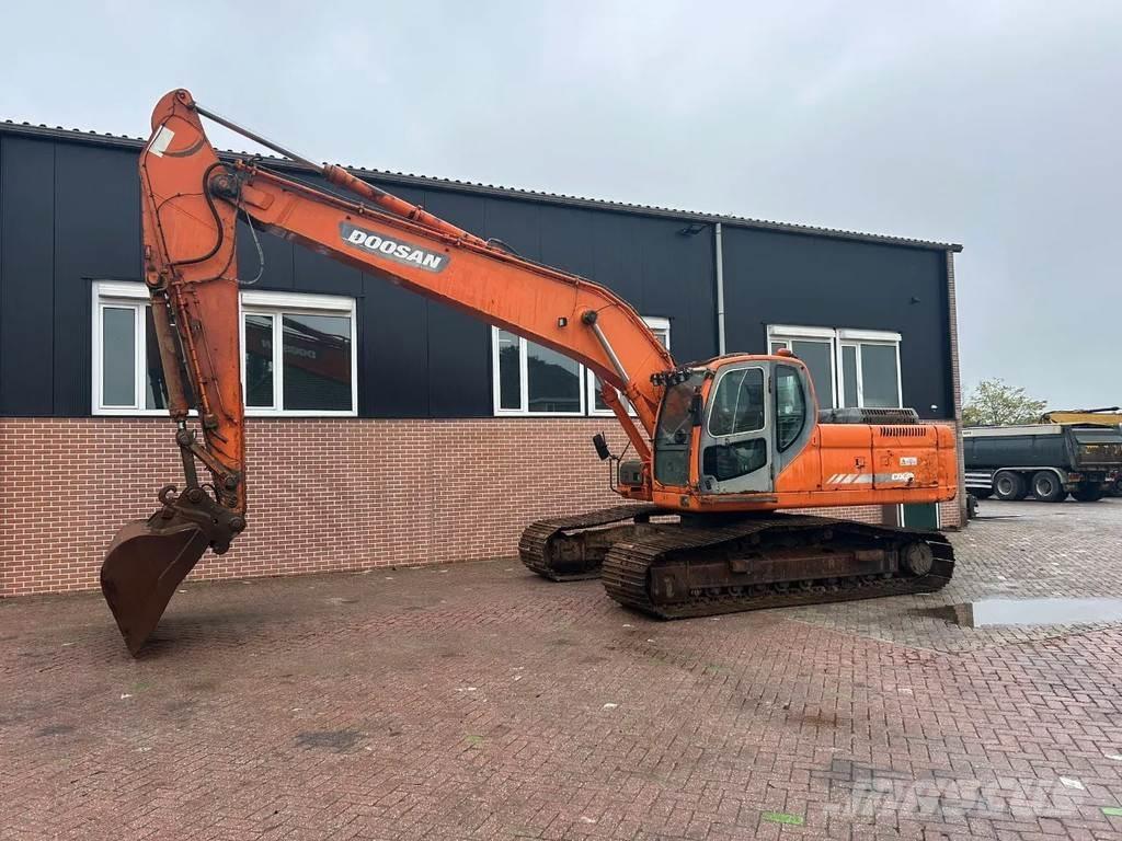 Doosan DX255LC Raupenbagger