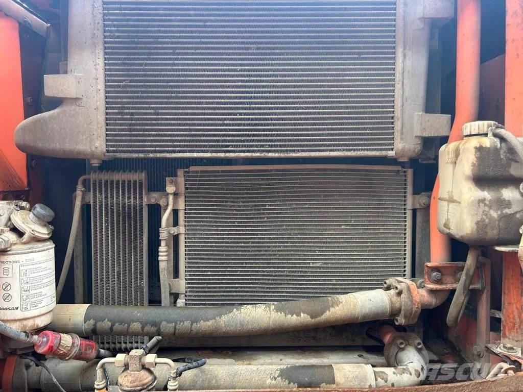 Doosan DX255LC Raupenbagger