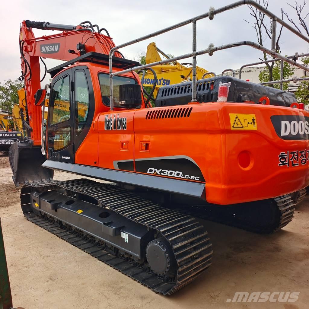 Doosan DX 300 LC-9C Raupenbagger