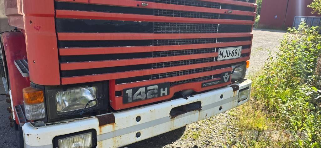 Scania 142 H Löschfahrzeuge