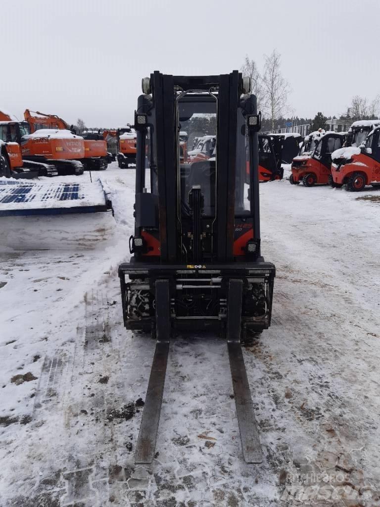 Linde H 25 T Gas Stapler