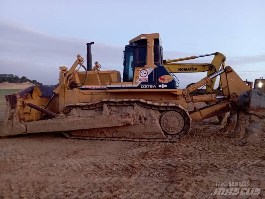 Komatsu D 375 A-2 Bulldozer