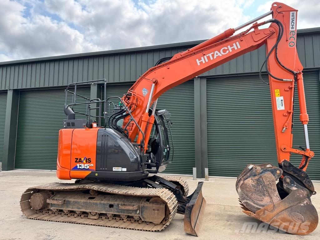 Hitachi ZX 135USBL-6 Raupenbagger