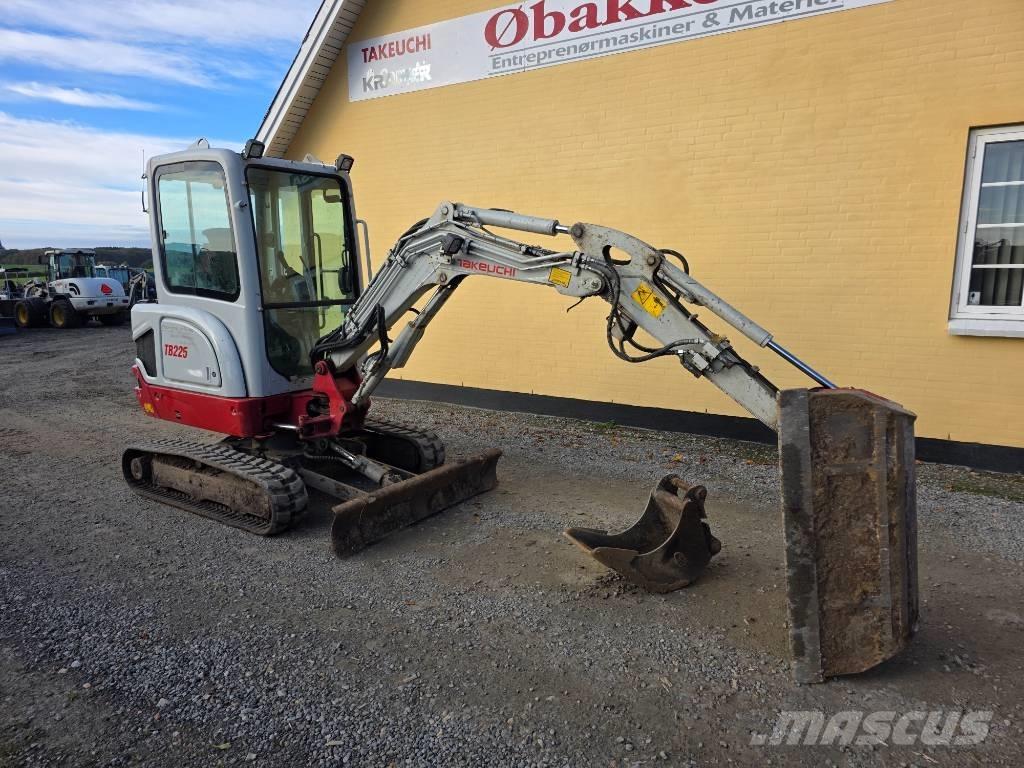 Takeuchi TB 225 Minibagger < 7t