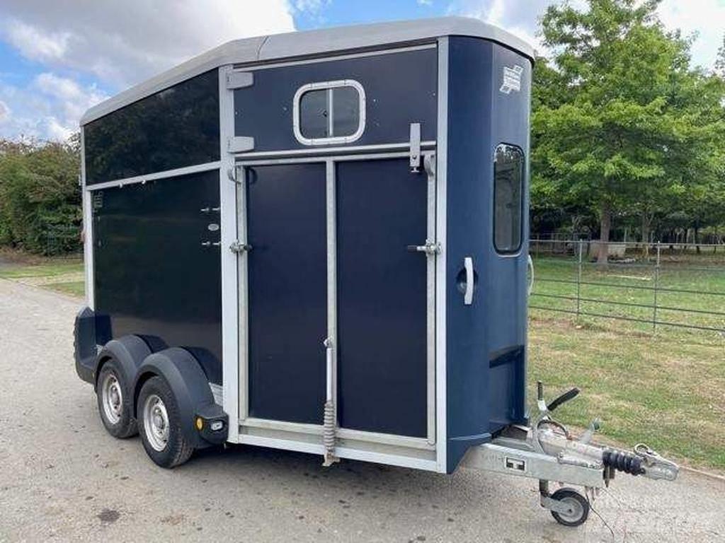 Ifor Williams HB 511 Viehtransportanhänger