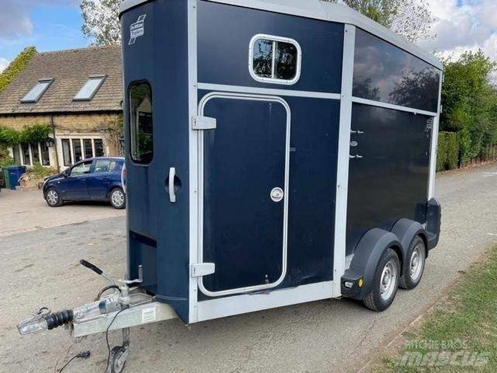 Ifor Williams HB 511 Viehtransportanhänger