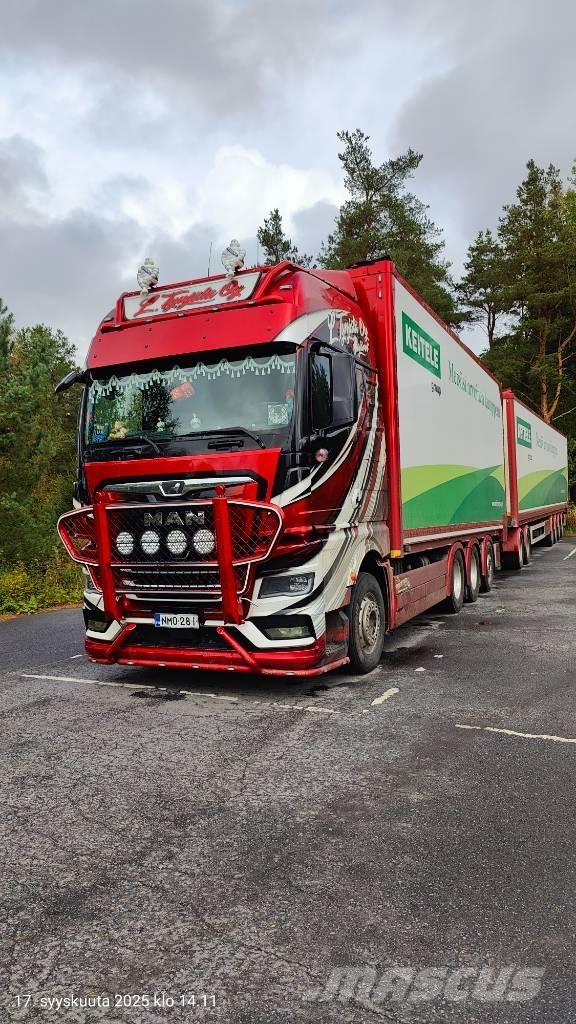 MAN TGX 15.2 Holztransportanhänger