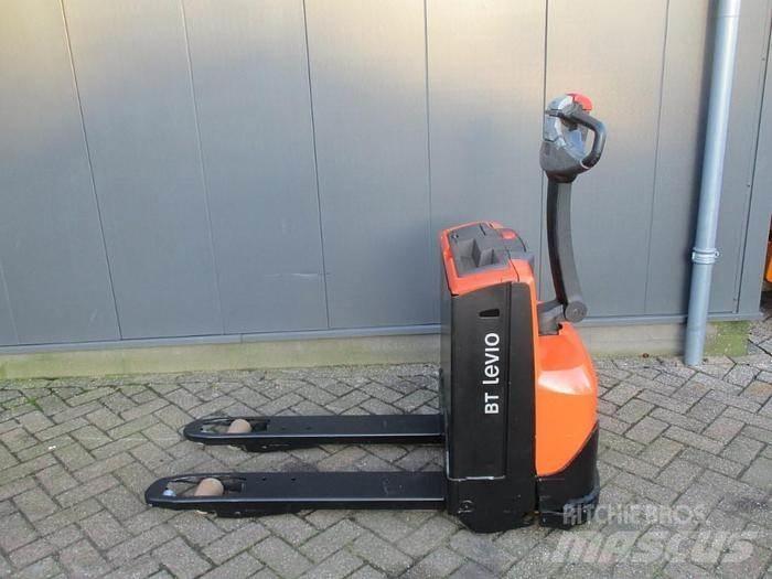 Toyota LWE 140 Niedergabelstapler