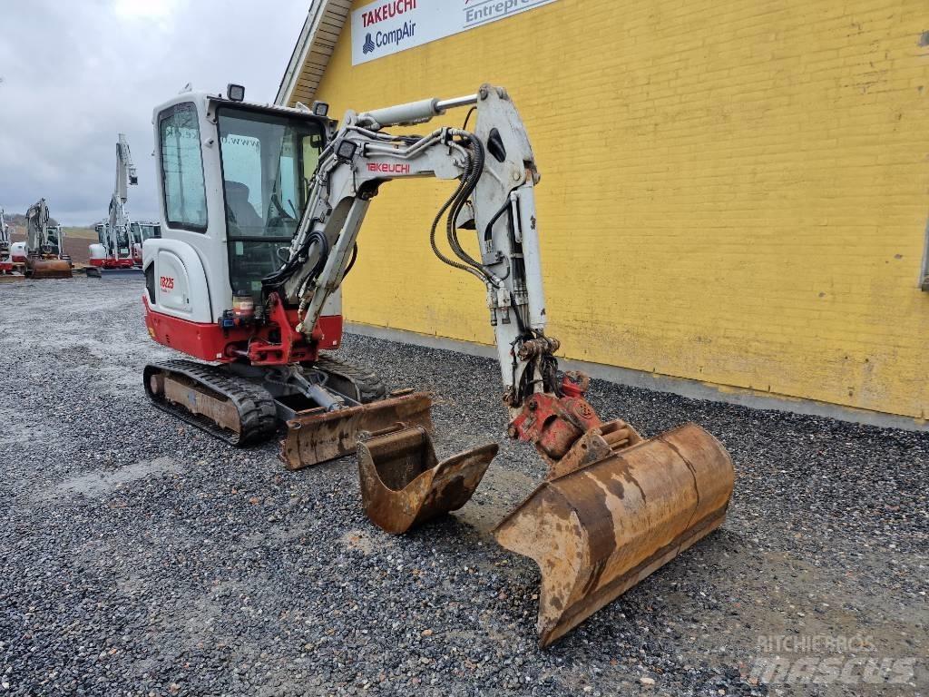 Takeuchi TB225 Minibagger < 7t