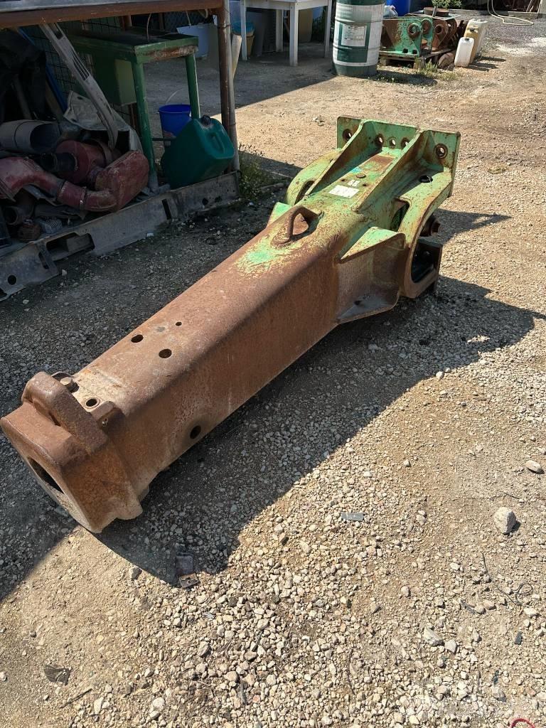Montabert V 32 Hammer / Brecher