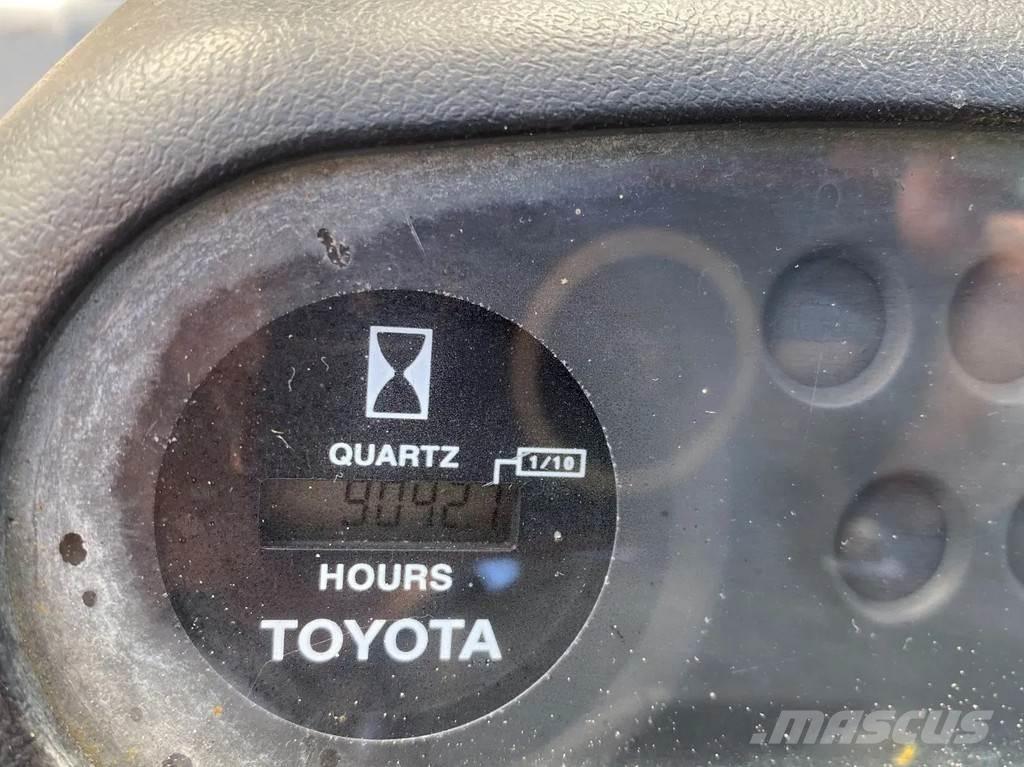 Toyota 42-6FGF25 Gas Stapler